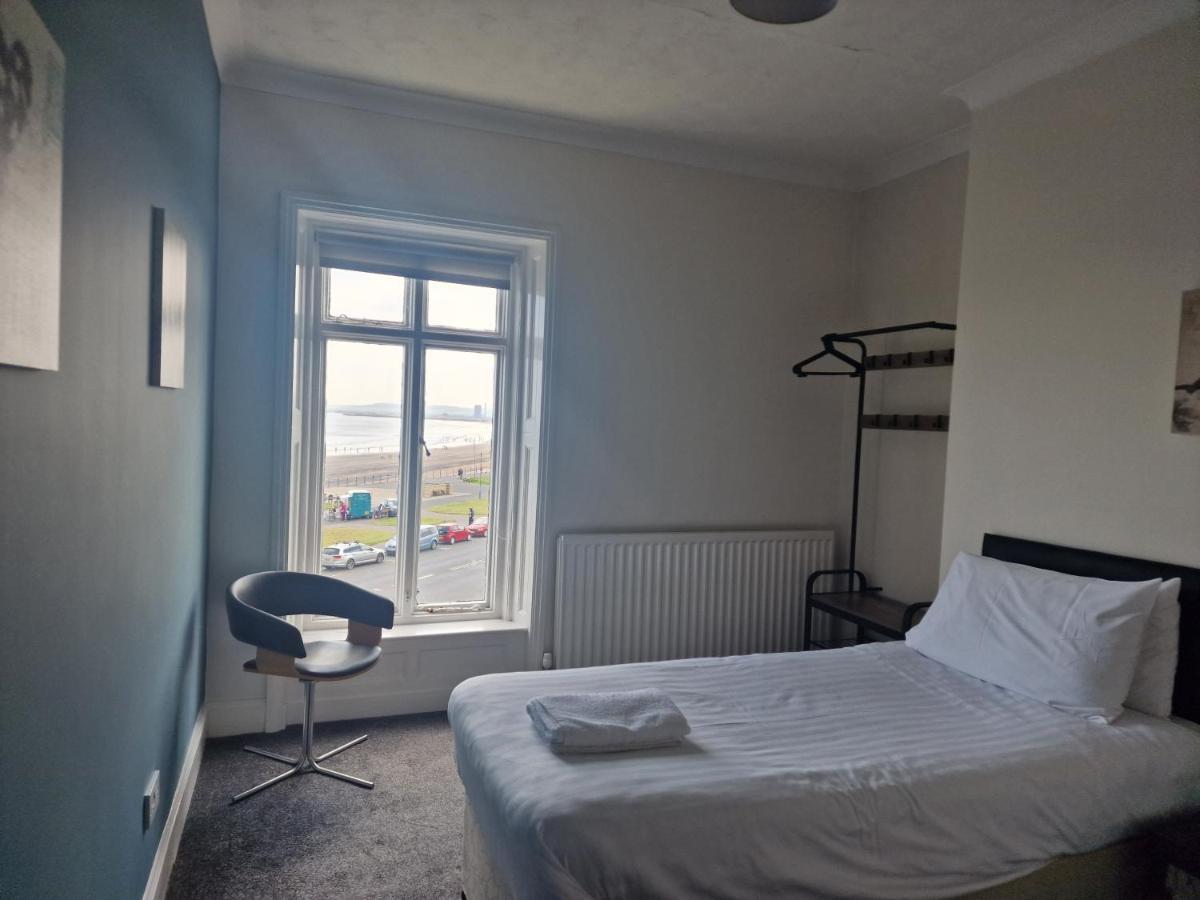 2 The Green, Exceptional Large House, Sea Views Loads Of Bathrooms Seaton Carew Exterior foto